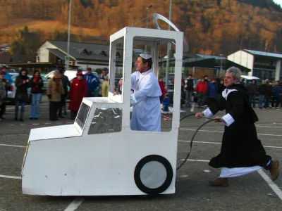 e5-papstmobil_2.jpg